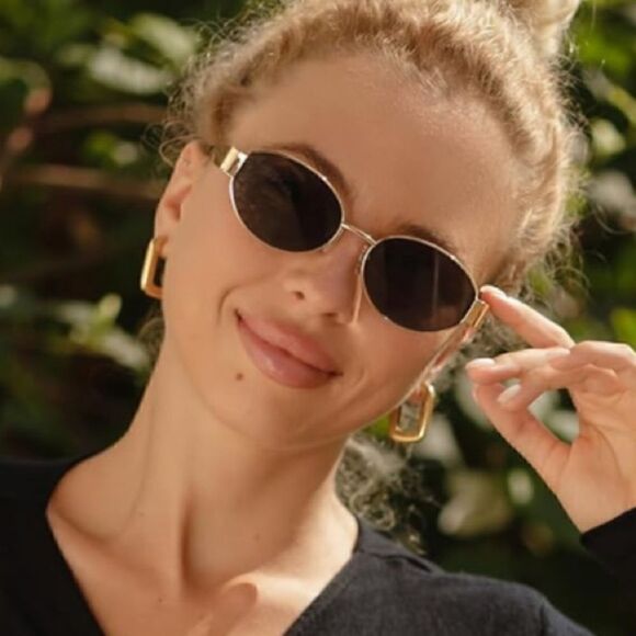 Green lens Retro Oval Sunglasses